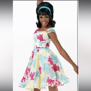 Dress Dance Costume with Roses and Fanned Straps Size Adult Small